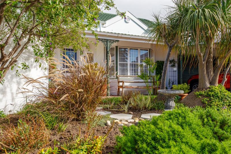 3 Bedroom Property for Sale in Pinelands Western Cape